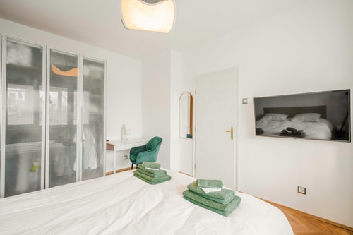 TERRA Design /Award-Winning Apartment/ 26 Flat Manager Booking