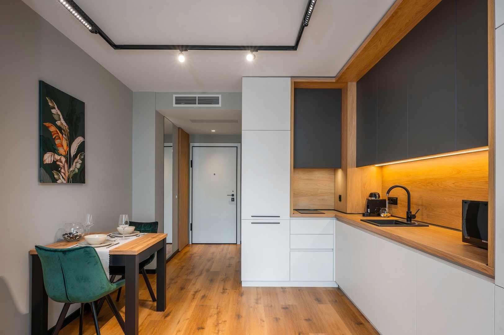 Aviva Living - Studio 7.3.B 2 Flat Manager Booking