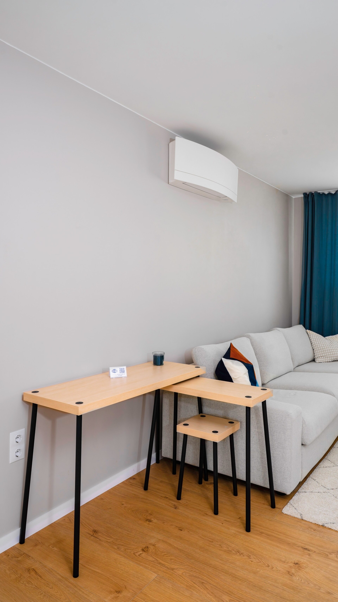 Quiet 2 BDR Comfort Near NDK + Workspace 9 Flat Manager Booking