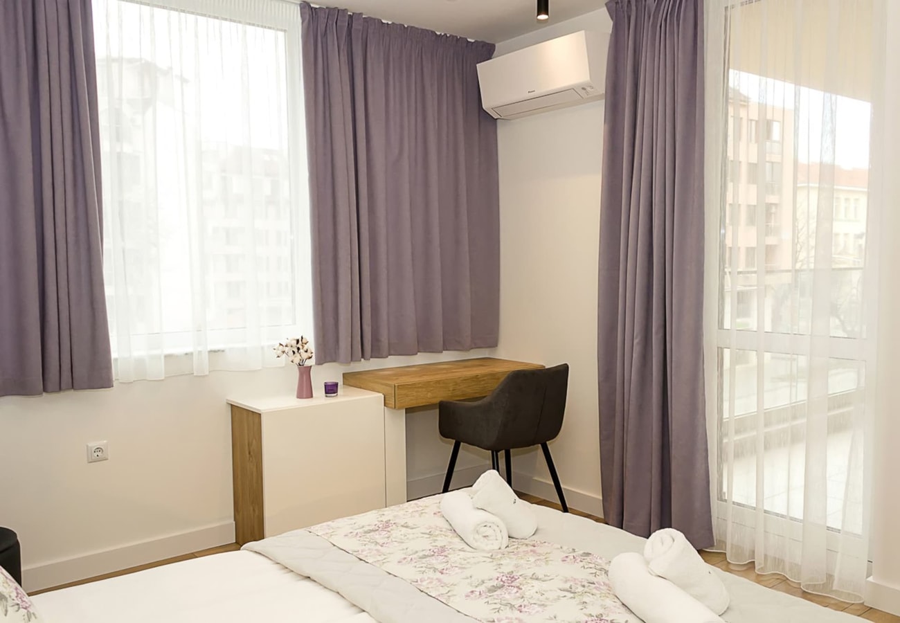 Modern Seaside Retreat 1BD Apartments 15 Flat Manager Booking