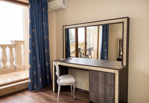Elegant Apartment with Balcony in Argisht Palace 22 Flat Manager Booking