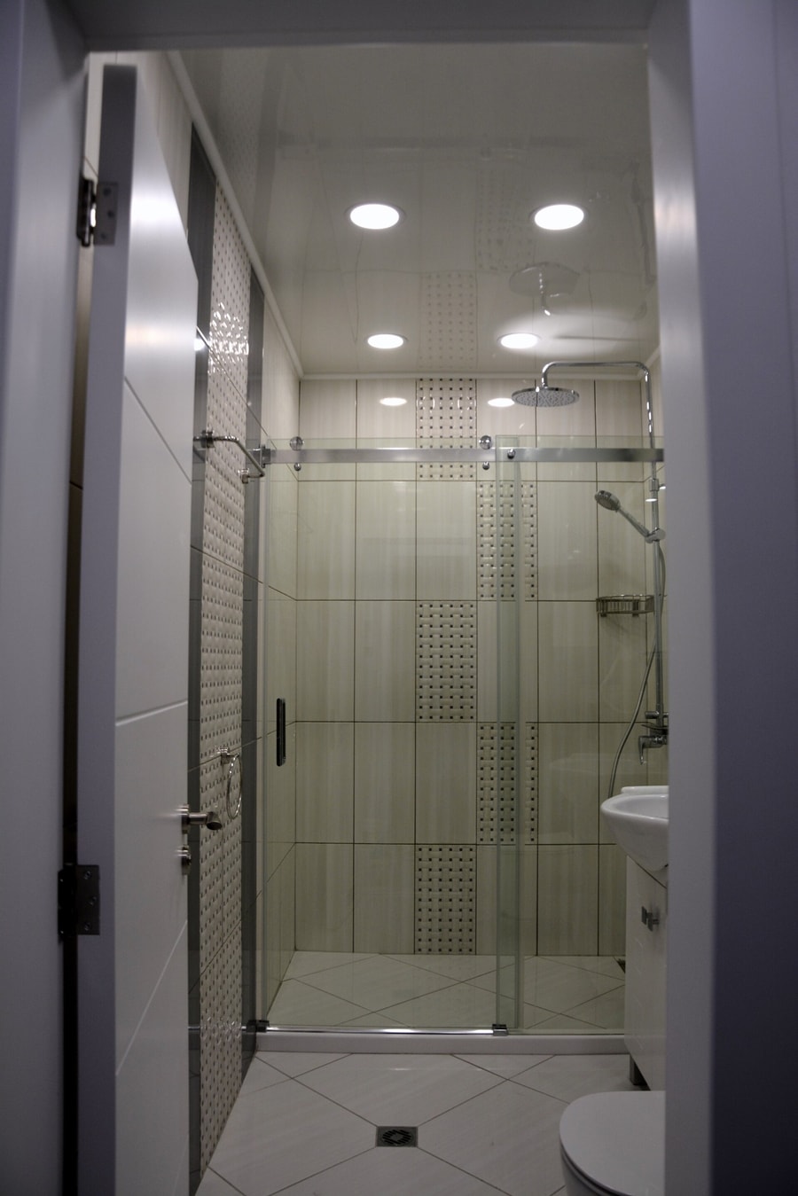 Unbeatable Location: New Lux Apartment Varna beach 9 Flat Manager Booking