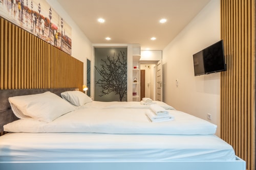 Zenith Apartment 25 Flat Manager Booking