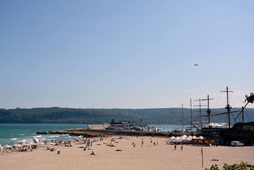 Unbeatable Location: New Lux Apartment Varna beach 50 Flat Manager Booking