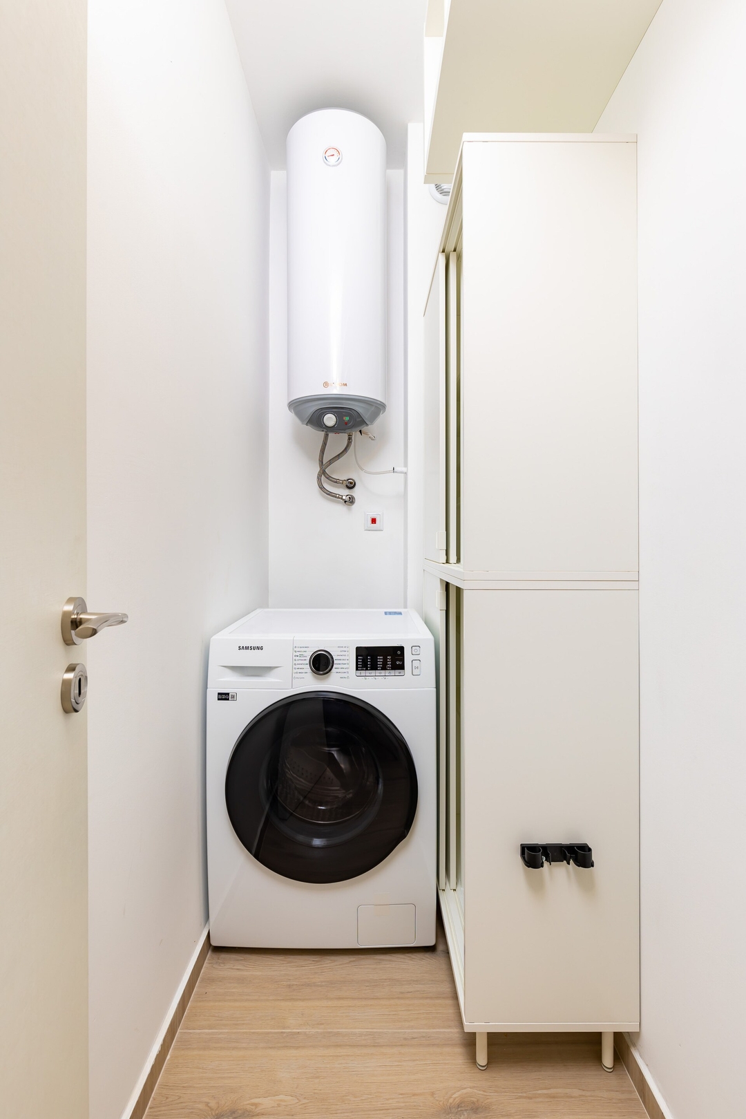 Magnolia Gardens -1BD with Balcony & Parking 10 Flat Manager Booking