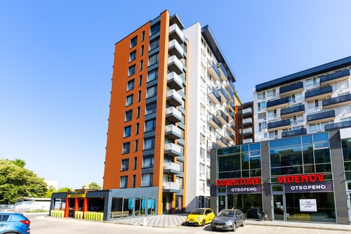 Modern 1BDR Apartment in a New Building 27 Flat Manager Booking