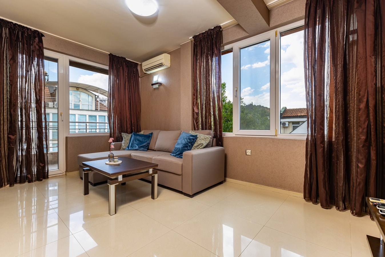 Modern 2BD - 14 min to Medical University 10 Flat Manager Booking
