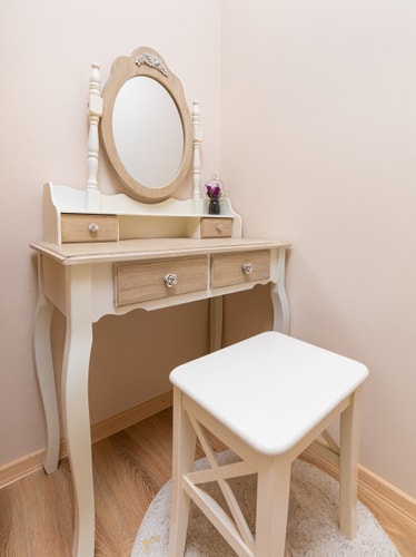 Bright & Cozy 1BD Flat with a Terrace and Parking 7 Flat Manager Booking