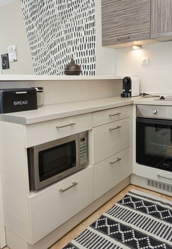 Black & White -1BD Flat in Varna Center 12 Flat Manager Booking