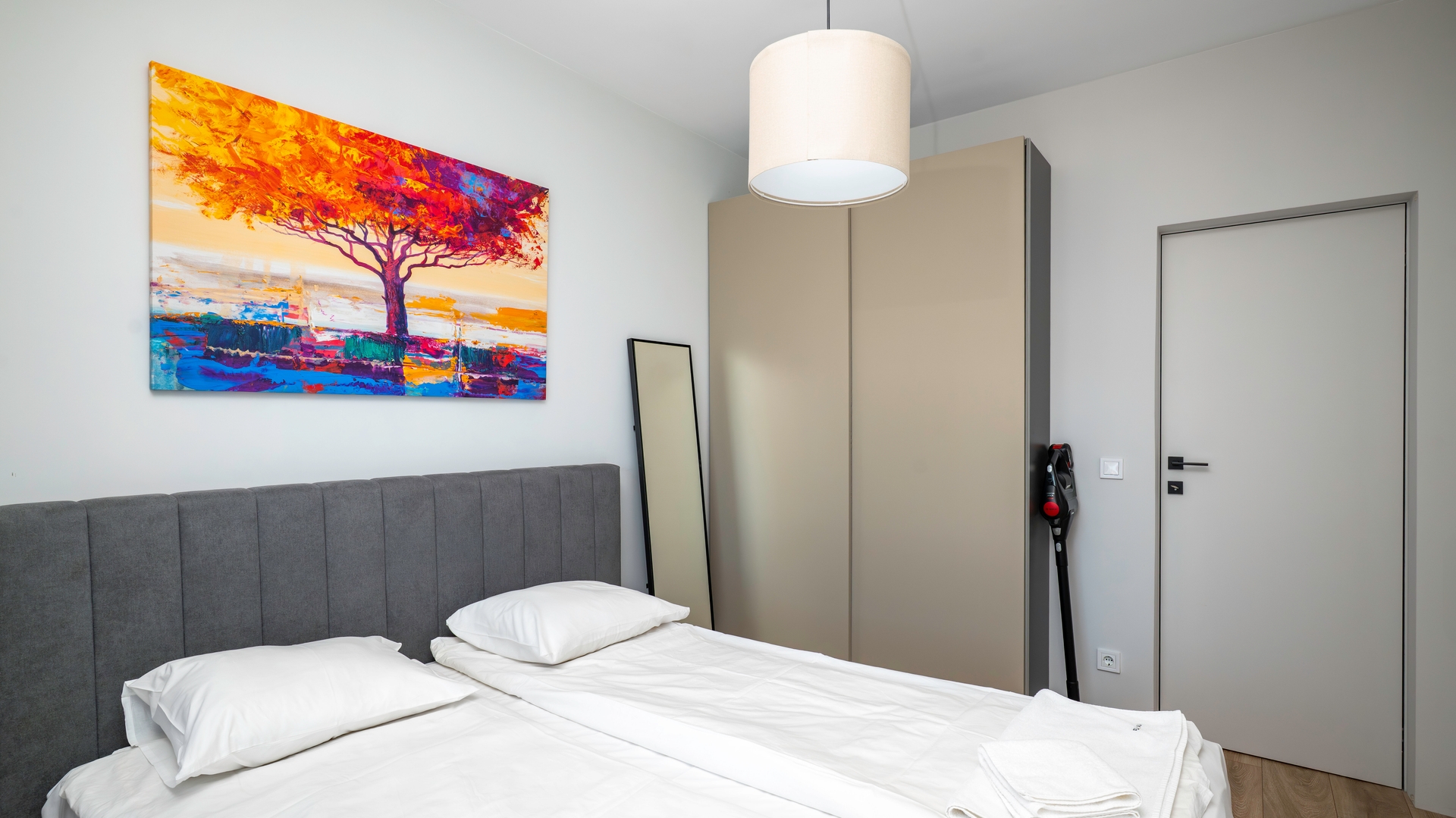 Simon's Apartment - 1BDR at Cherkovna Residence 17 Flat Manager Booking