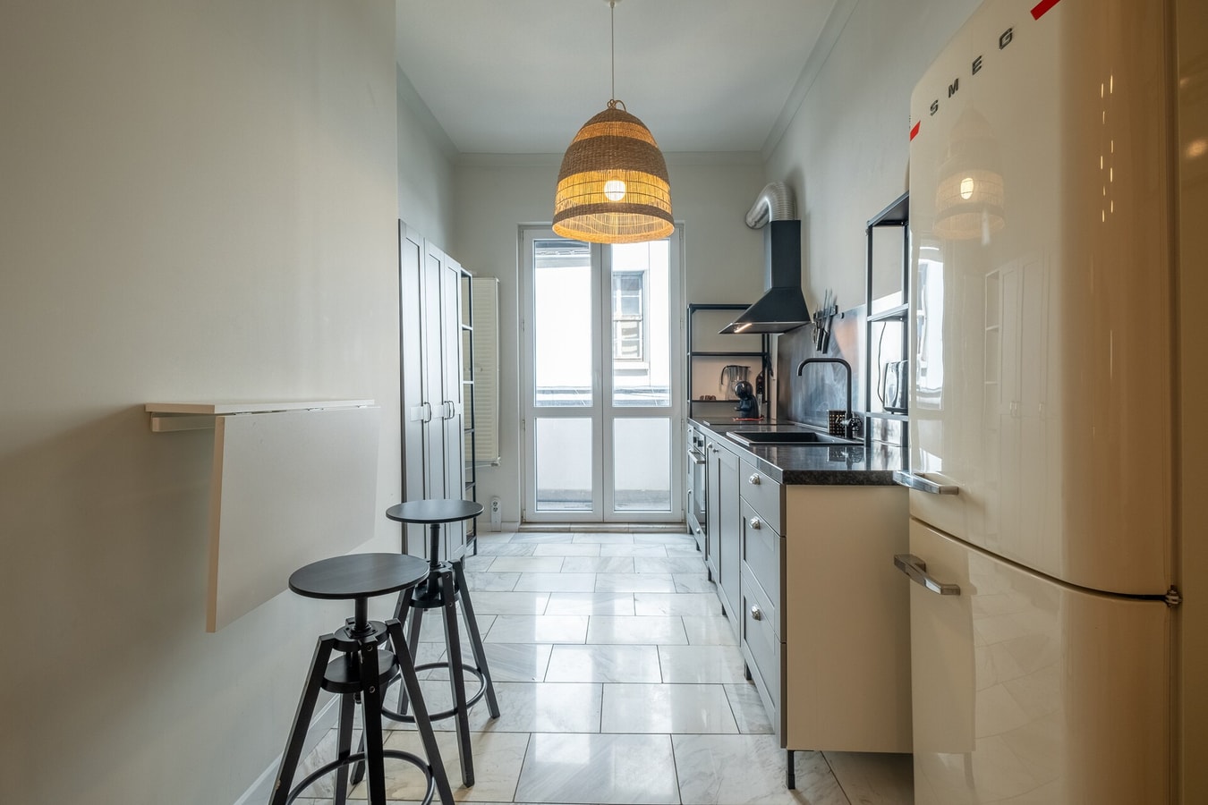 Spacious & Central 2BR with Terrace, Cozy & Modern 12 Flat Manager Booking