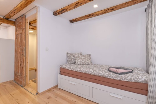 NEW Serdika Apartment | 2-BDR Artistic Maisonette 22 Flat Manager Booking
