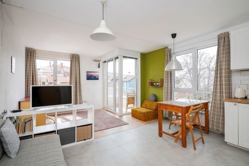 Bright and Cozy 1BD Apartment plus Desk 0 Flat Manager Booking
