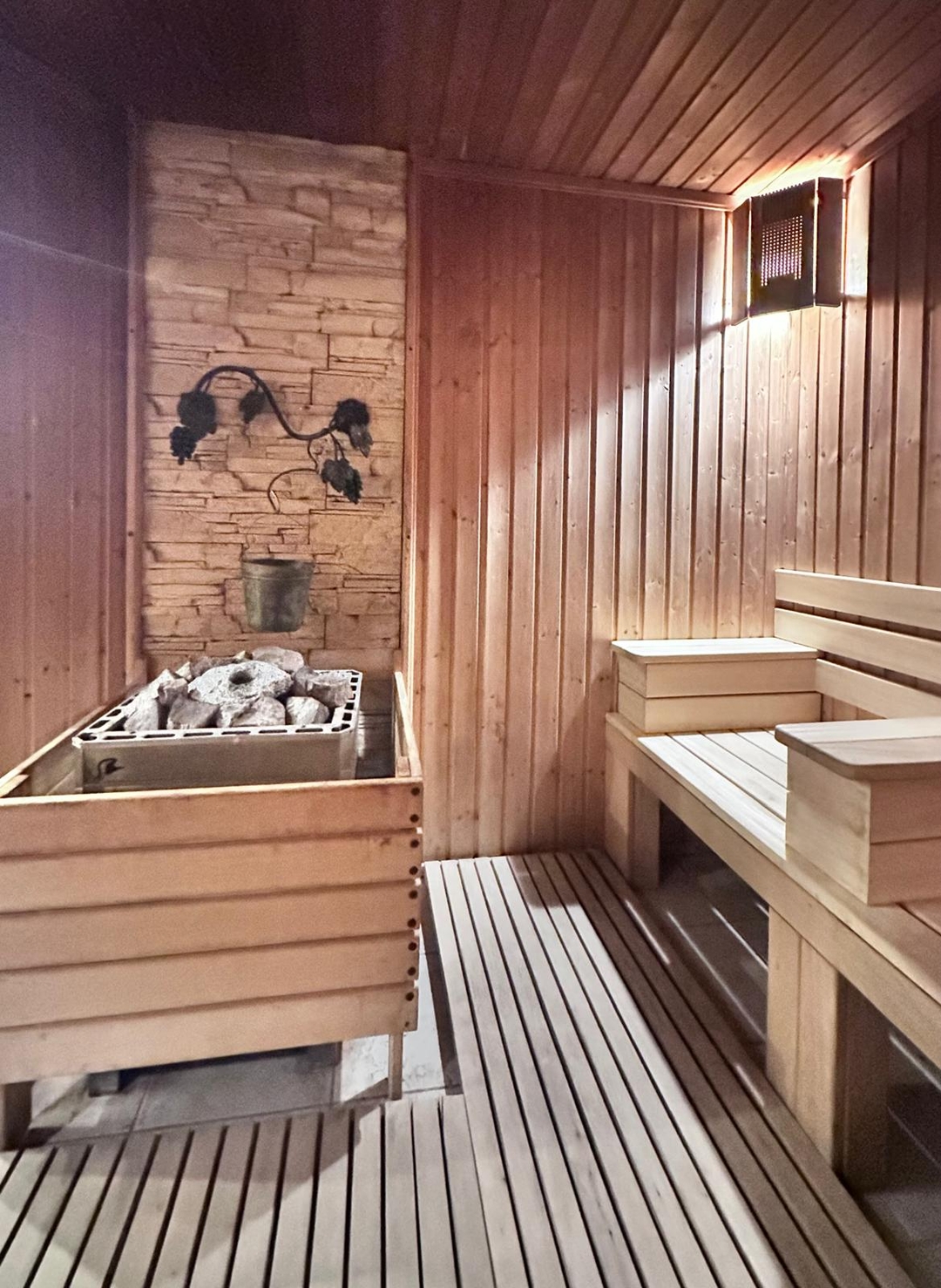 Elegance28 – Stylish Mountain Retreat in Bansko 30 Flat Manager Booking