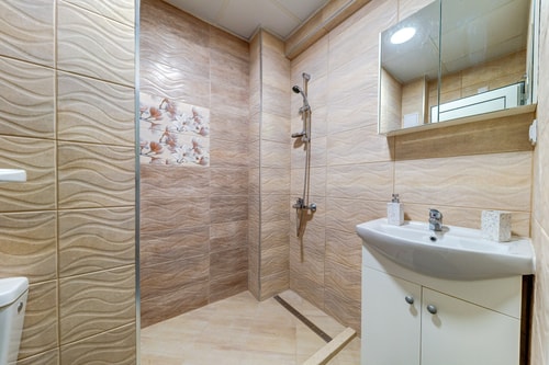 Bright retreat with Balcony & Mountain Views 15 Flat Manager Booking