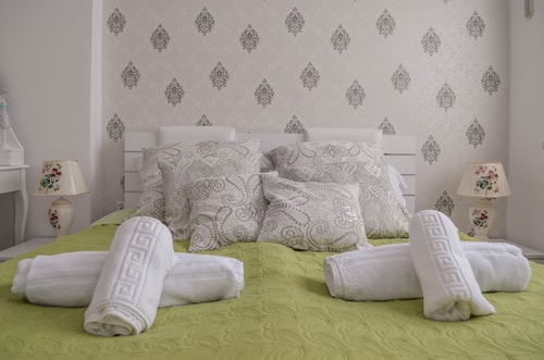 Two Bedroom Luxury Apartment in top center 17 Flat Manager Booking