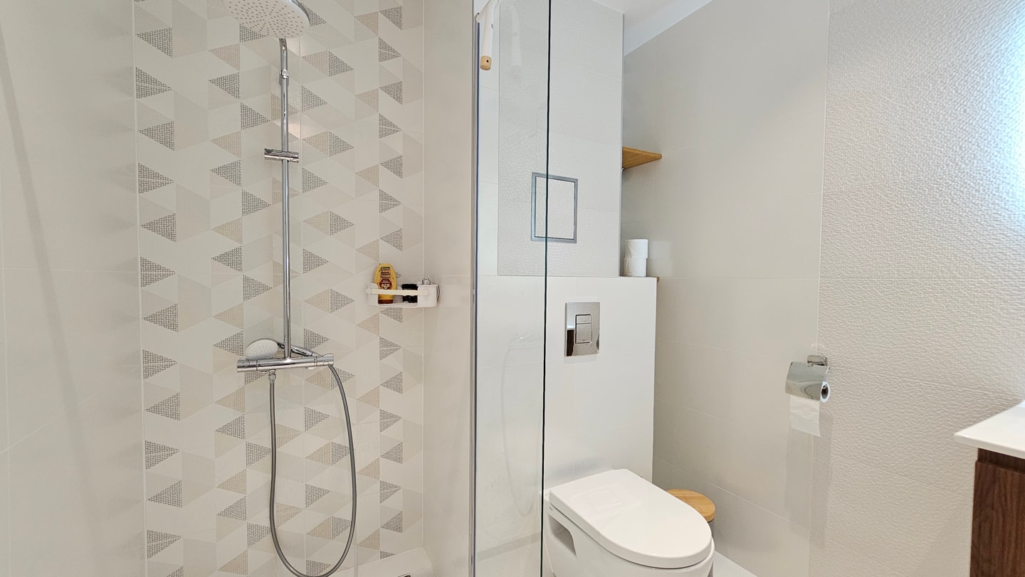 Bright Urban Stay with Parking 16 Flat Manager Booking