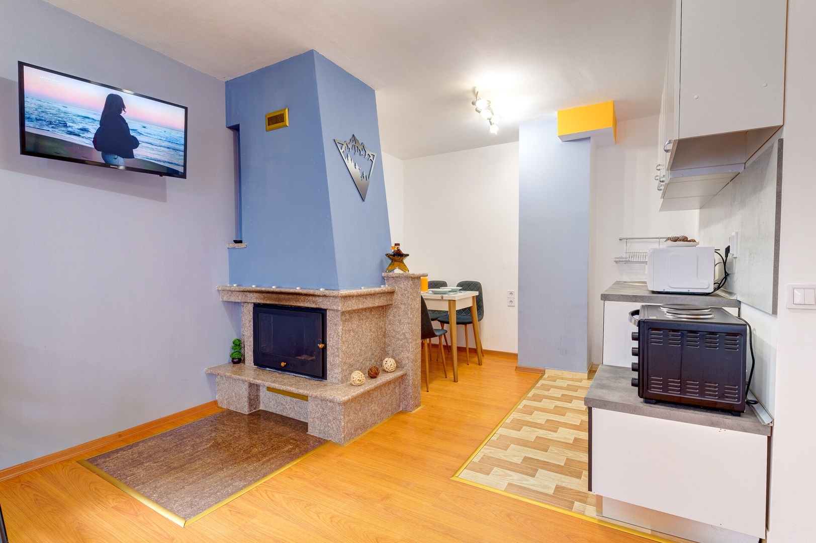 Colorful Retreat ~ 1BD next to the slopes 6 Flat Manager Booking