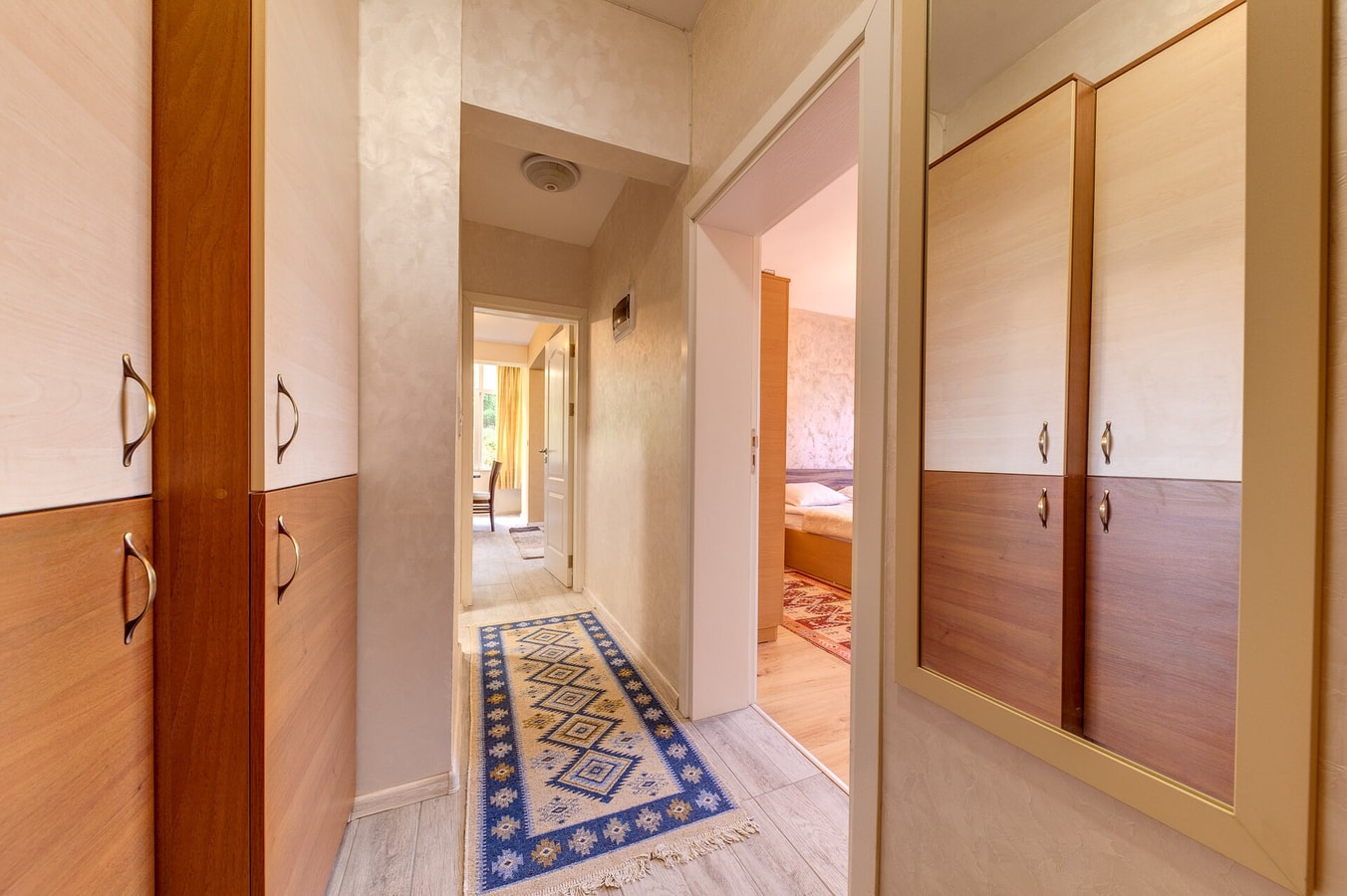 Valentina Star Center 1BD · Bright retreat with Balcony & Mountain Views 16 Flat Manager Booking