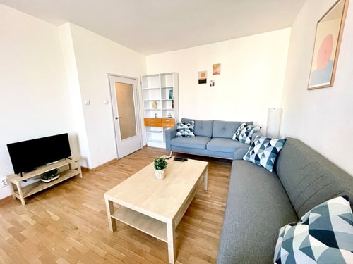 Spacious 2-BRD Flat by the Mall 7 Flat Manager Booking