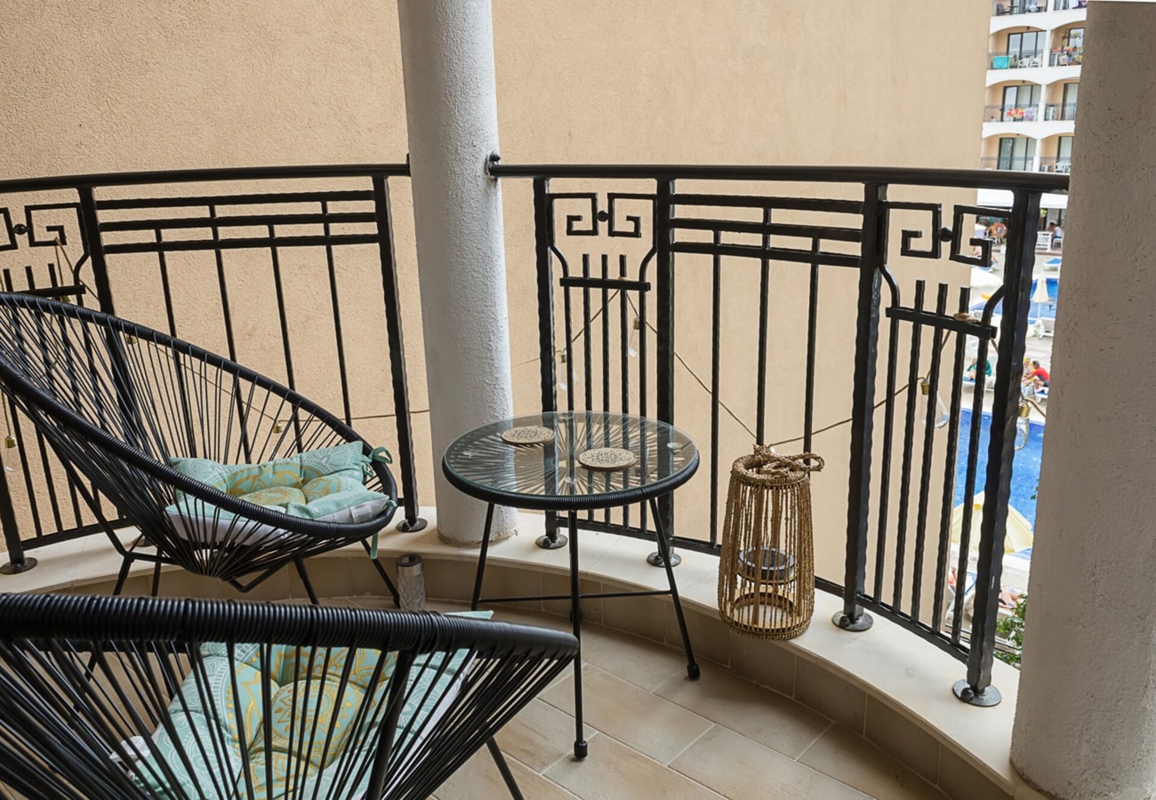 Stylish Flat with Free Pool Access, Bendita Mare 3 Flat Manager Booking
