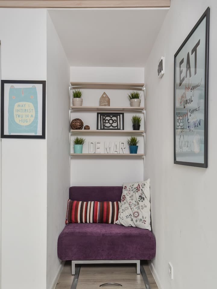 The Ivy House - A Cozy Attic near the City Center 4 Flat Manager Booking