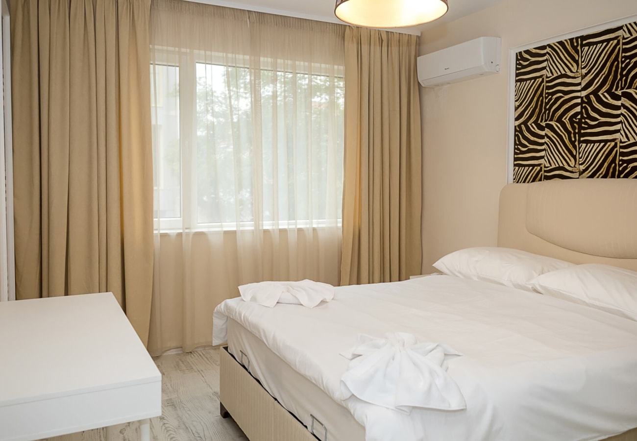 VARNA Kristina Volov · Casa Novara: Relax and Enjoy - 1BD Flat w/ Parking 12 Flat Manager Booking