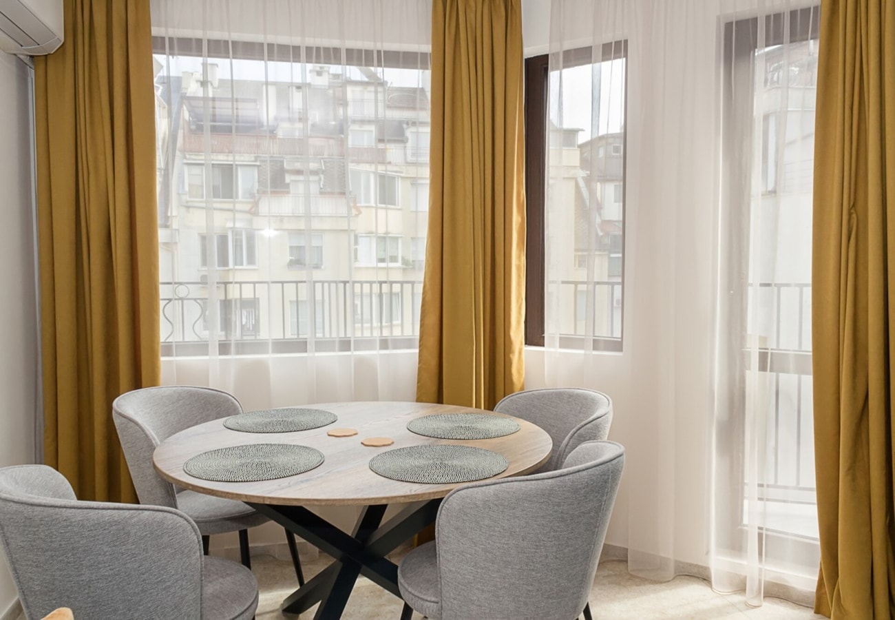 Blue Wave Varna- 2BD Flat with Parking 2 Flat Manager Booking