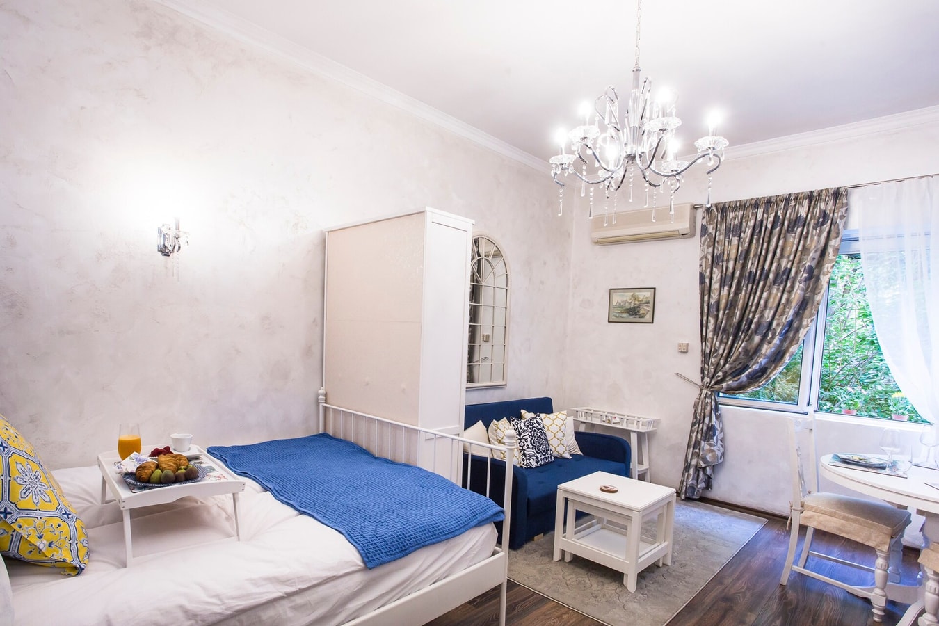 TOP CENTER Designer studio 1 minute to NDK&Vitosha 7 Flat Manager Booking