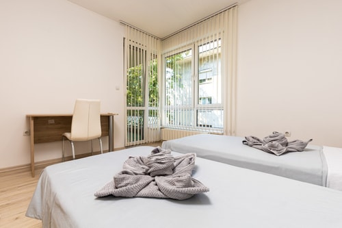 Stylish 2BD Apartment with a Nice Cozy Terrace 9 Flat Manager Booking