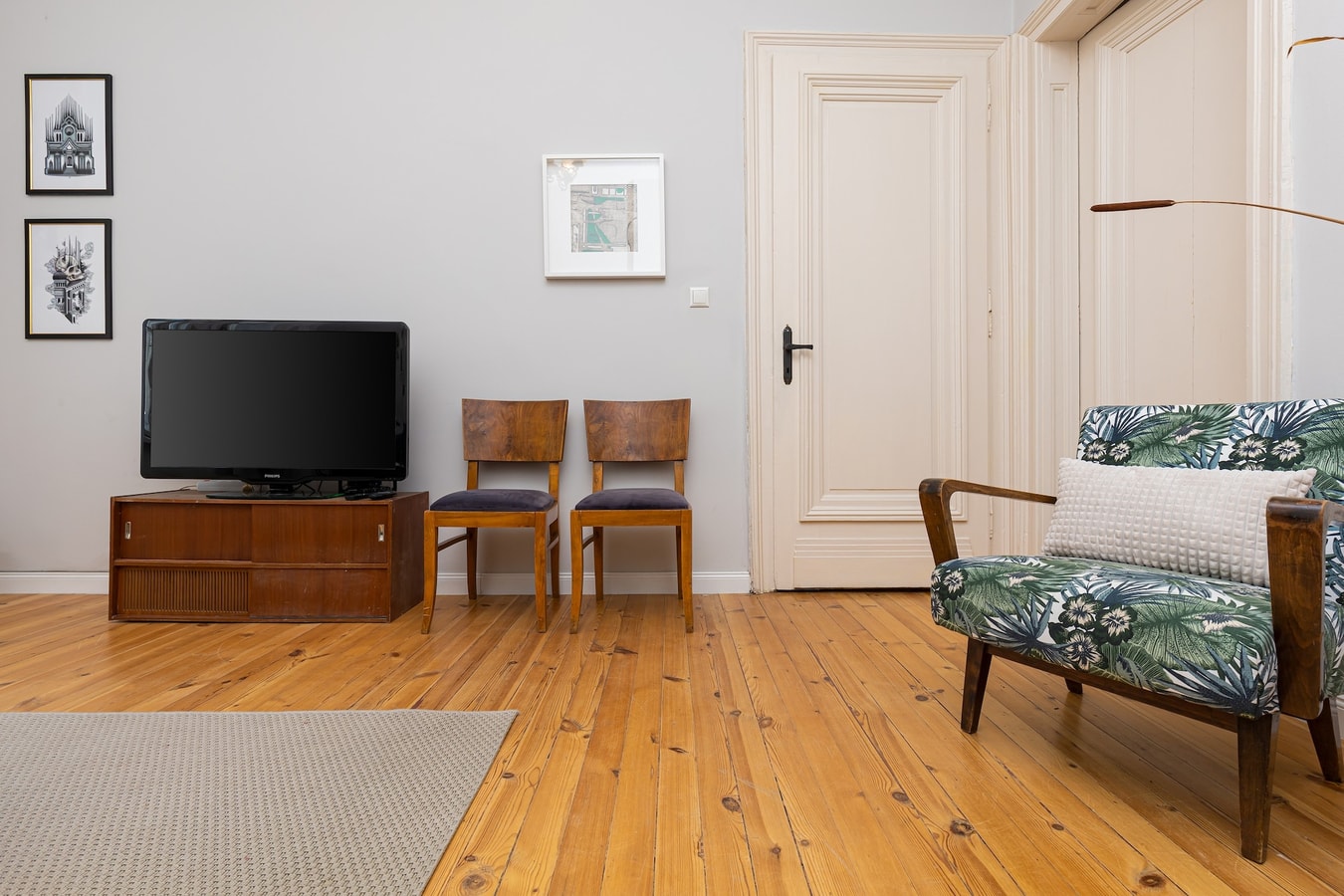 The Old Town Vintage 2-Bedroom Jewel 8 Flat Manager Booking