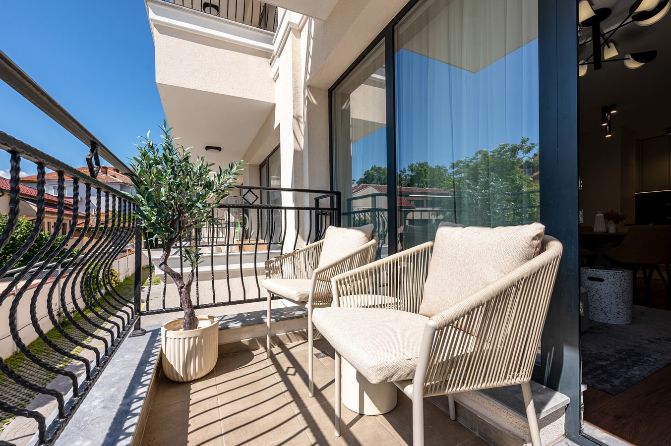 Plovdiv Center Gem with Balcony 16 Flat Manager Booking