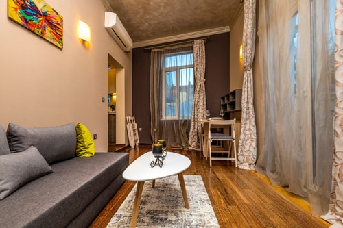 1BD Apartment with a Cute Balcony in Kapana 8 Flat Manager Booking