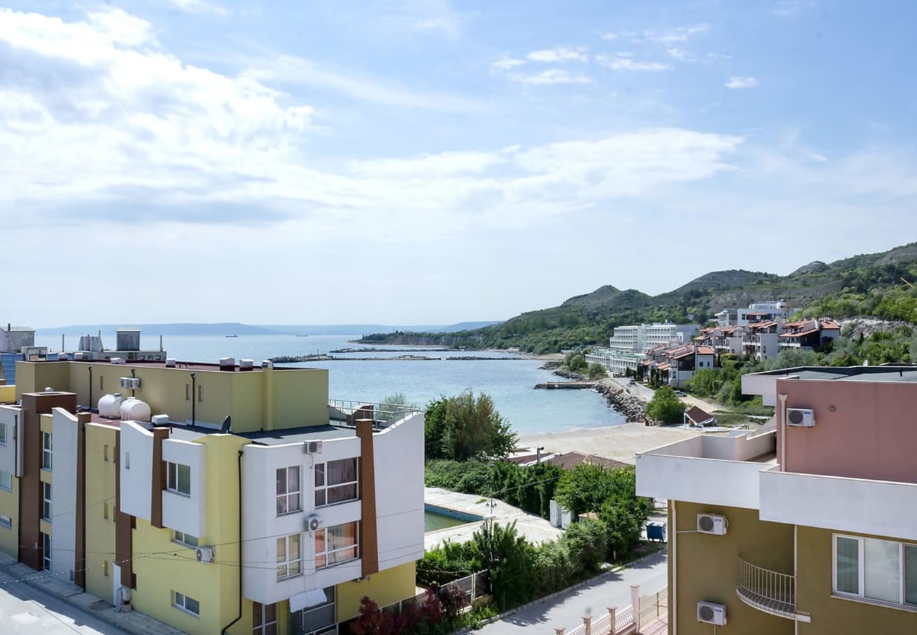 White Lagoon - Luxurious 1BD Flat near Kavarna 26 Flat Manager Booking