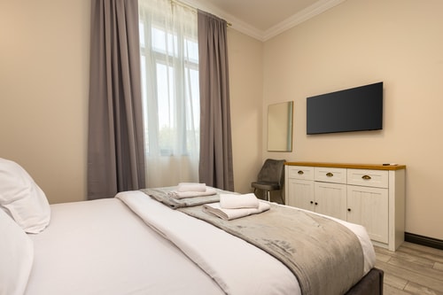 PLOVDIV Diyan ap. 3 · Central Apartments with Garden view - Apt No. 3 10 Flat Manager Booking