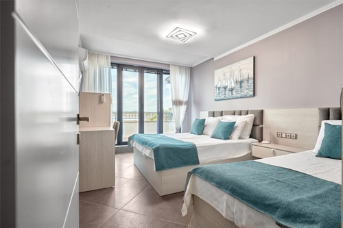 3BD Beach Paradise with a Stunning View + Parking 8 Flat Manager Booking