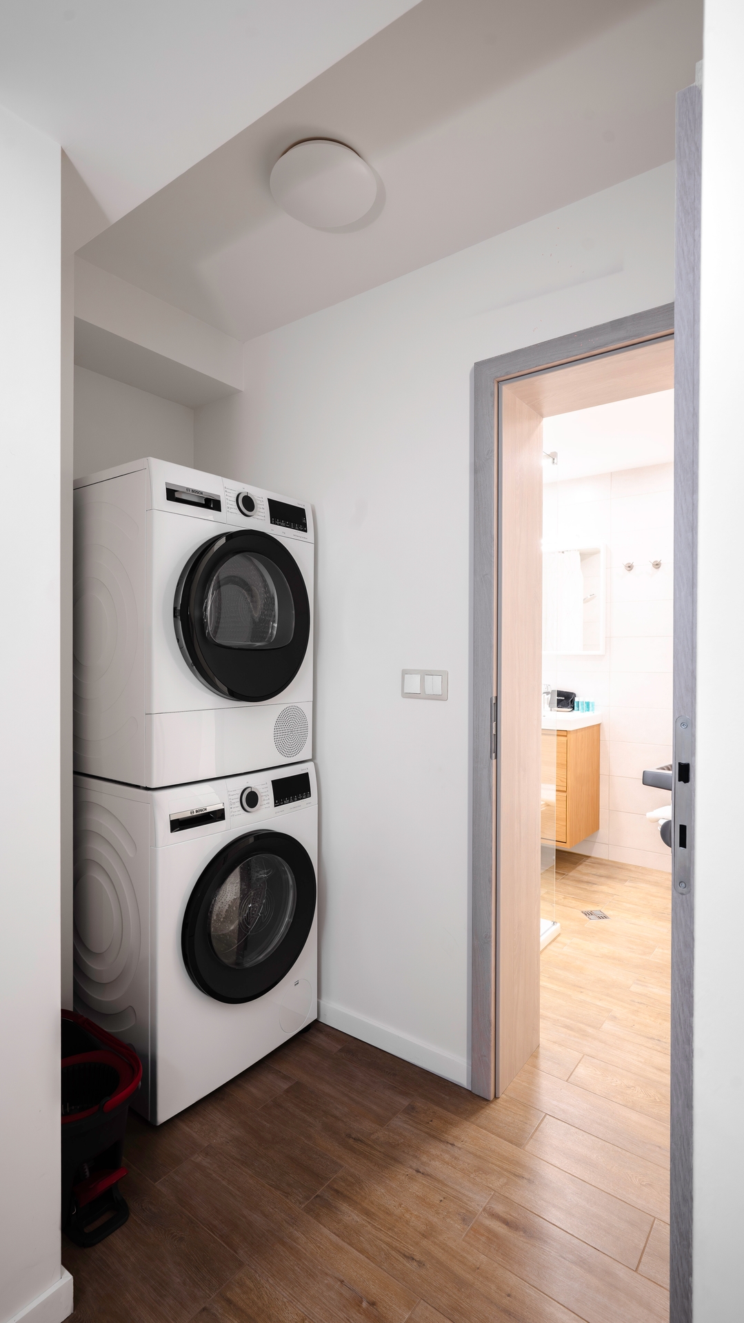 Cozy 1BD Apartment next to NDK 28 Flat Manager Booking