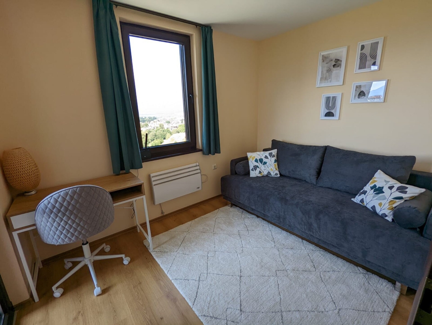 Stylish 2BD Apartment with Panoramic Mountain View 10 Flat Manager Booking