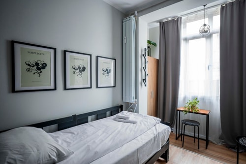 Thumbelina ~ Private Room in city Center 2 Flat Manager Booking