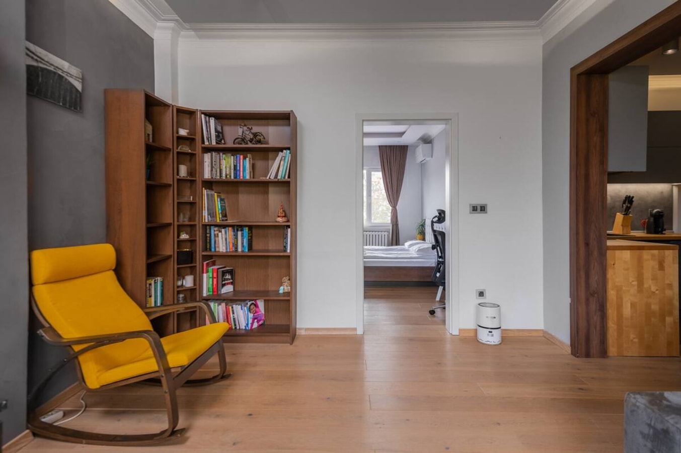 Yonita Gladstone 2BD · The Honeycomb Hideaway 6 Flat Manager Booking