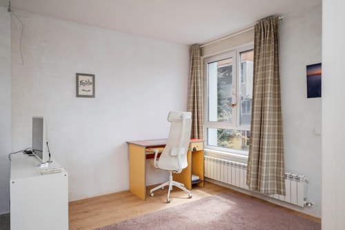 Bright and Cozy 1BD Apartment plus Desk 2 Flat Manager Booking