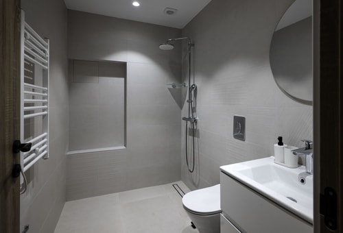 Aviva Living - 1BD Apartment 13 Flat Manager Booking
