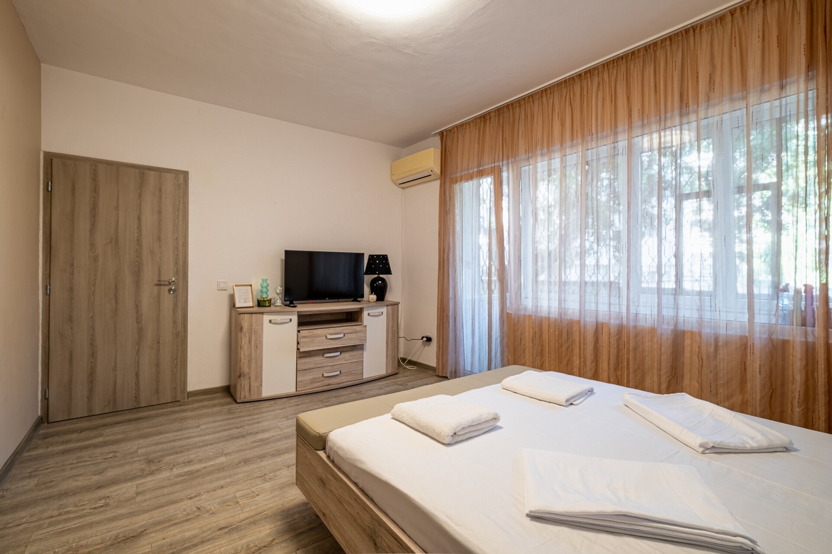 Black Sea Spacious 3BR Apartment 8 Flat Manager Booking