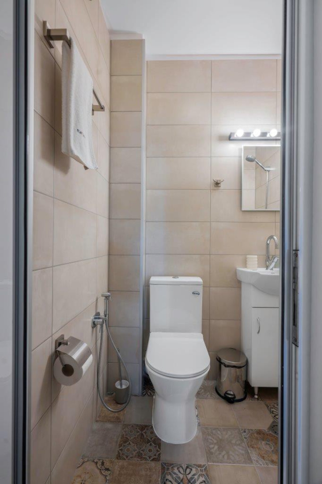 Charming & Cozy 2BD Apartment with Natural Light 22 Flat Manager Booking