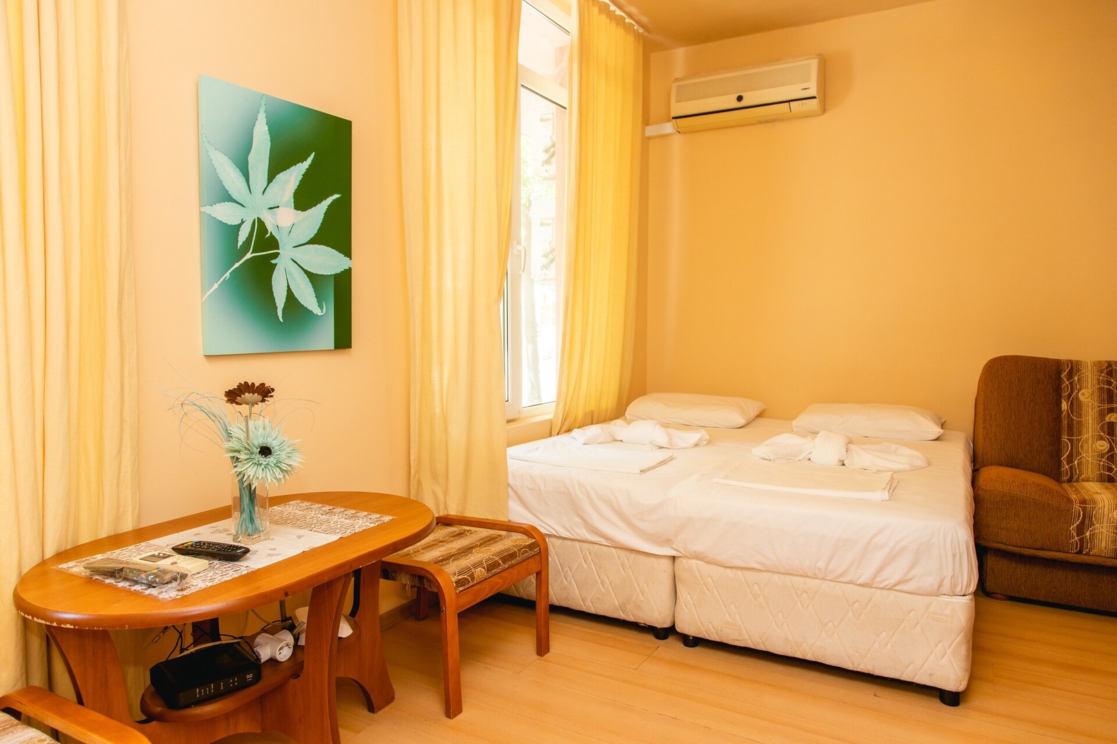 Compact studio with an indoor pool near Cacao Beach 0 Flat Manager Booking