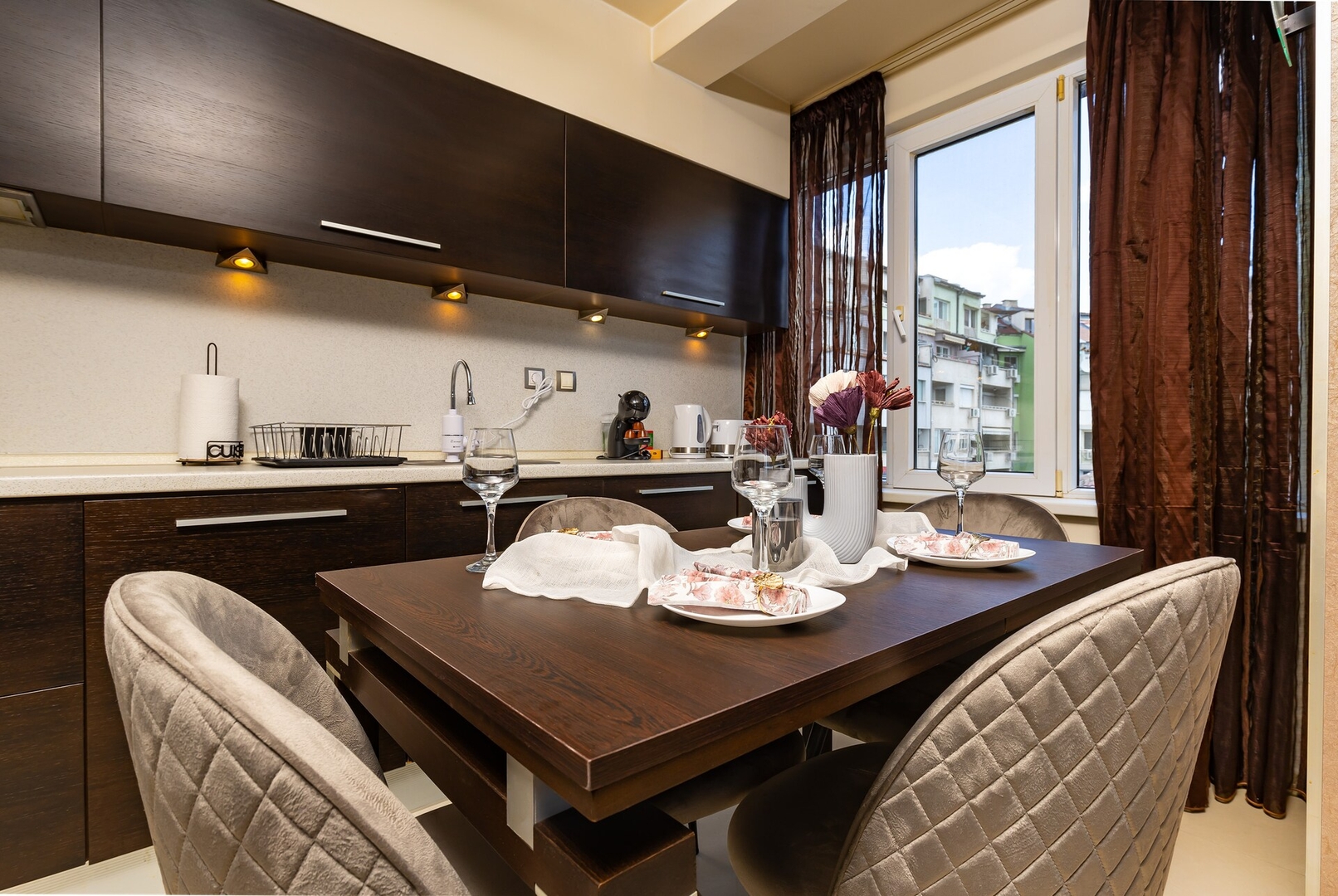 Modern 2BD - 14 min to Medical University 13 Flat Manager Booking