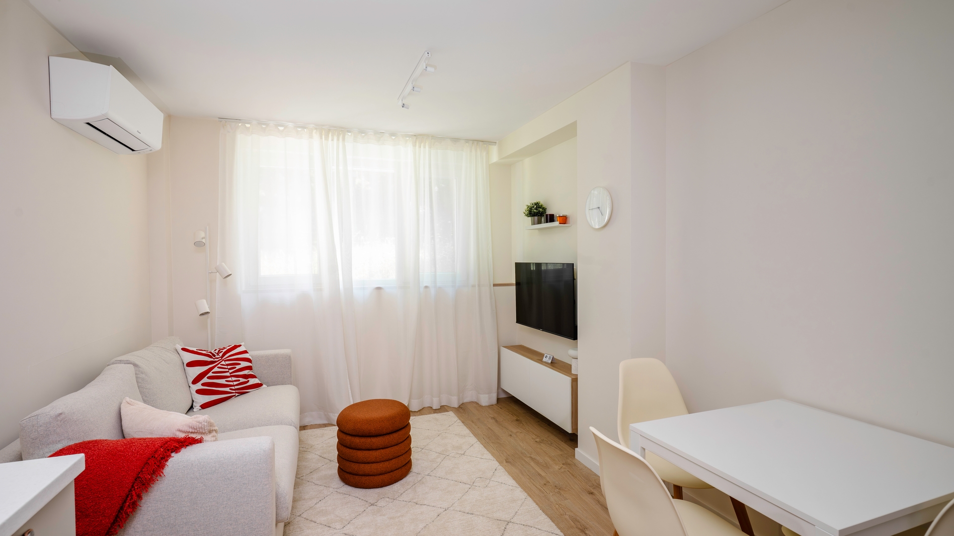 Cozy 1BD Apartment next to NDK 0 Flat Manager Booking