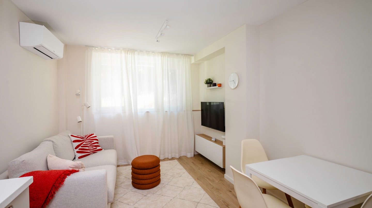 Cozy 1BD Apartment next to NDK Flat Manager Booking