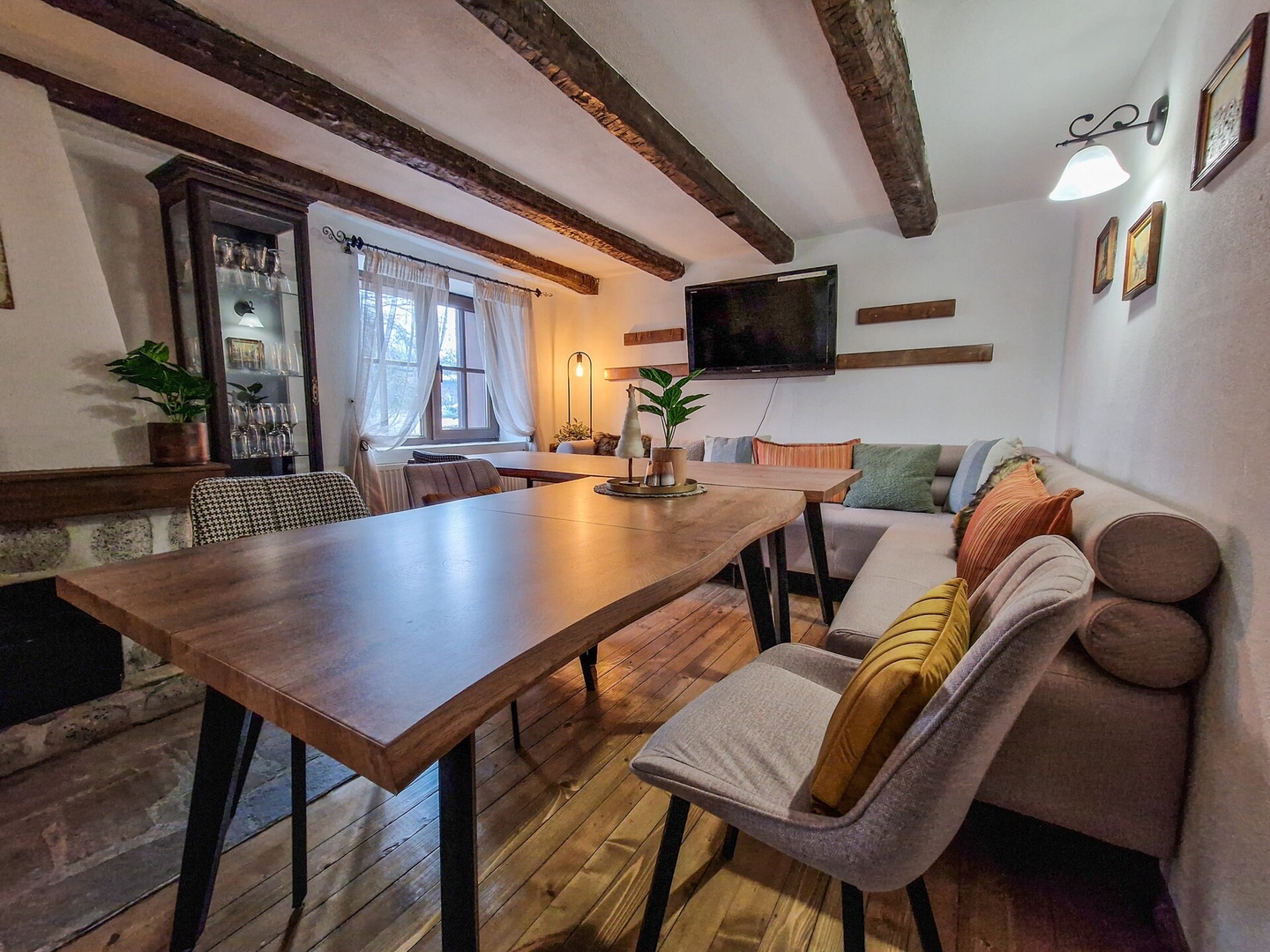 8BD Retreat in Bansko: Comfort & Mountain Charm 6 Flat Manager Booking