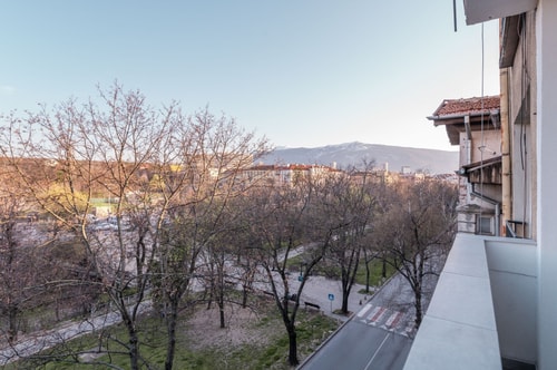 Industrial 2-BDR Flat by the National Stadium 19 Flat Manager Booking